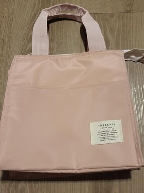 Daiso Threeppy Light Pink Thermal Bag